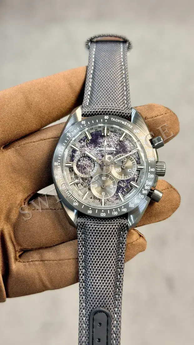 Omega Speedmaster "İskelet Kadran Gri Kordon"