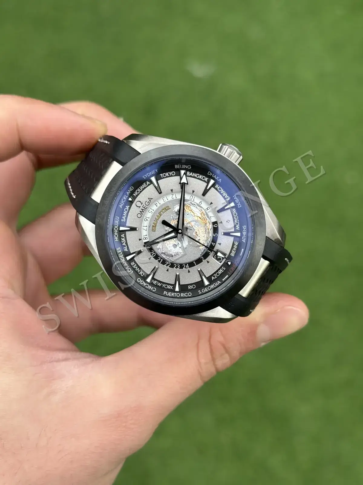 Omega Speedmaster "Moonwatch Chronograph Çelik Kordon Beyaz Kadran" No. 01