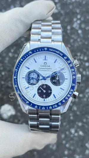 Omega Speedmaster "Moonwatch Chronograph Çelik Kordon Beyaz Kadran" No. 03, 1. görsel