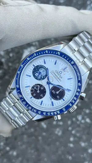 Omega Speedmaster "Moonwatch Chronograph Çelik Kordon Beyaz Kadran" No. 03, 3. görsel