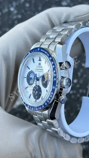 Omega Speedmaster "Moonwatch Chronograph Çelik Kordon Beyaz Kadran" No. 03, 6. görsel