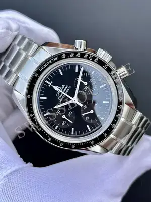 Omega Speedmaster "Moonwatch Chronograph Çelik Kordon Siyah Kadran Turuncu Gosterge" — 2. görsel