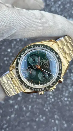 Omega Speedmaster "Moonwatch Moonshine Gold" — 3. görsel