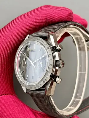 Omega Speedmaster "Moonwatch" — 6. görsel