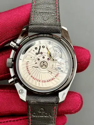Omega Speedmaster "Moonwatch" — 7. görsel