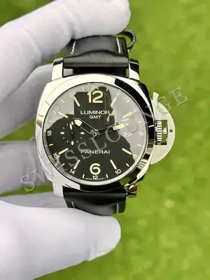 Panerai Luminor "Base Logo Siyah Kadran Siyah Kordon" — 1. görsel