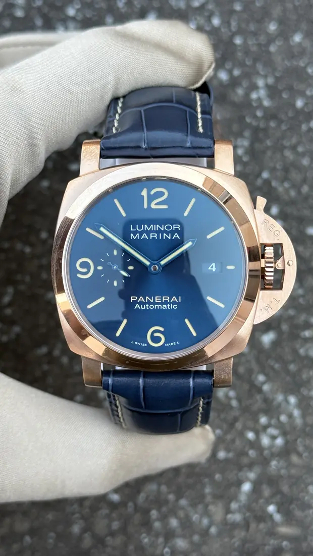 Panerai Luminor "GMT"