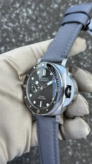 Panerai Submersible "Quarantaquattro Luna Rossa Carbotech Ti Ceramitech" PAM01466 No. 03 — 6. görsel