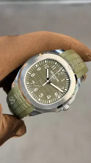 Patek Philippe Aquanaut "Haki Yeşil Kadran Çelik Kasa" — 3. görsel