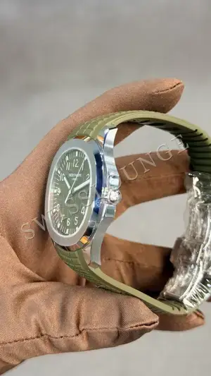 Patek Philippe Aquanaut "Haki Yeşil Kadran Çelik Kasa" — 6. görsel