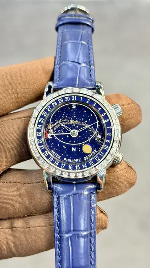 Patek Philippe Celestial Sky Moon "Taşlı Pembe Altın Çelik Kasa Mavi Kadran" 5102PR No. 02 — 1. görsel
