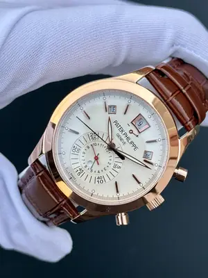 Patek Philippe Nautilus 35 mm "Beyaz Kadran Rose Kasa" 7118 No. 02 — 3. görsel
