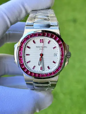 Patek Philippe Nautilus 40 mm "Çelik Jumbo Full Taşlı Bezel" — 1. görsel