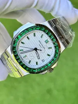 Patek Philippe Nautilus 5711 No. 06 — 3. görsel