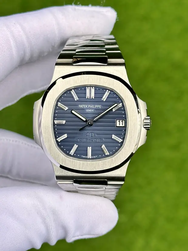 Patek Philippe Nautilus 5711 No. 08
