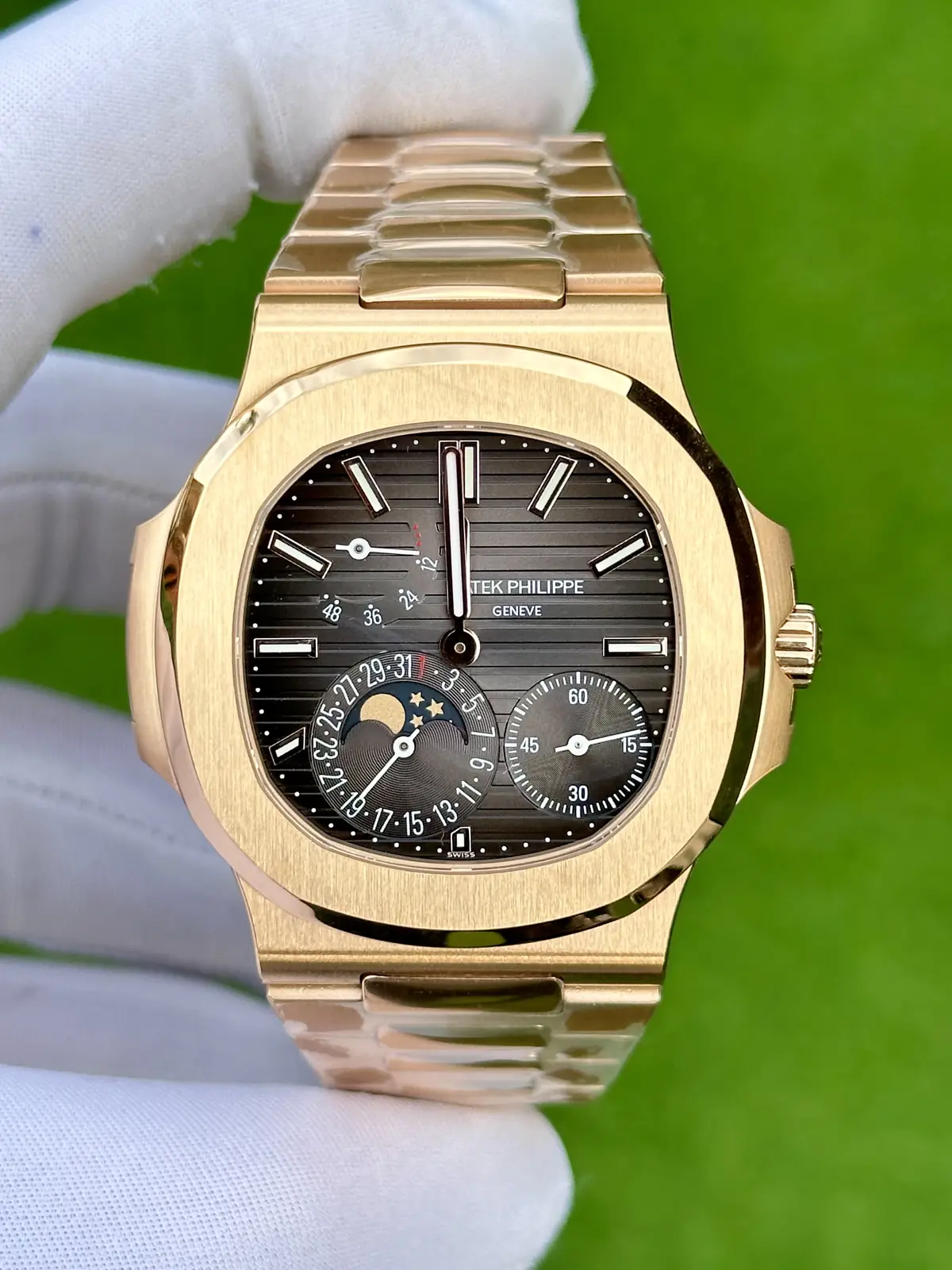 Patek Philippe Nautilus 5712-1R-001