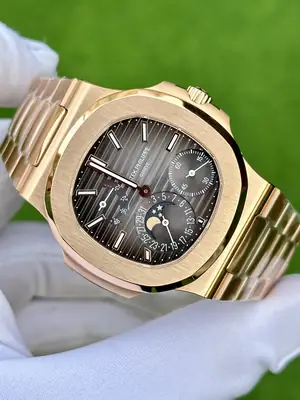 Patek Philippe Nautilus 5712-1R-001 — 2. görsel