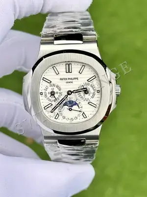 Patek Philippe Nautilus 5726-1A-010 No. 02 — 1. görsel