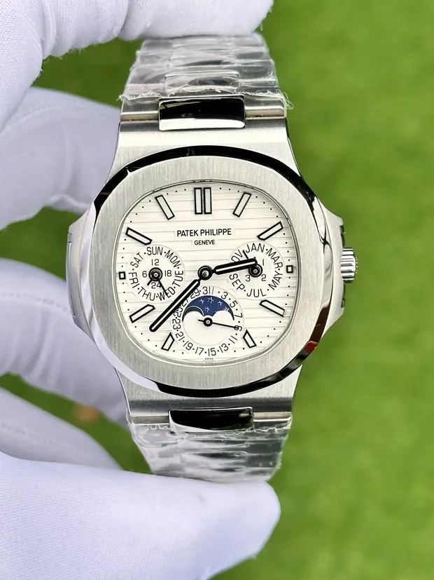 Patek Philippe Nautilus 5726-1A-010 No. 02