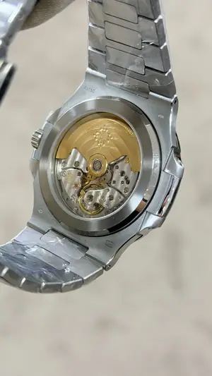 Patek Philippe Nautilus "Çelik Kasa Mavi Kadran" 5711 No. 03 — 8. görsel
