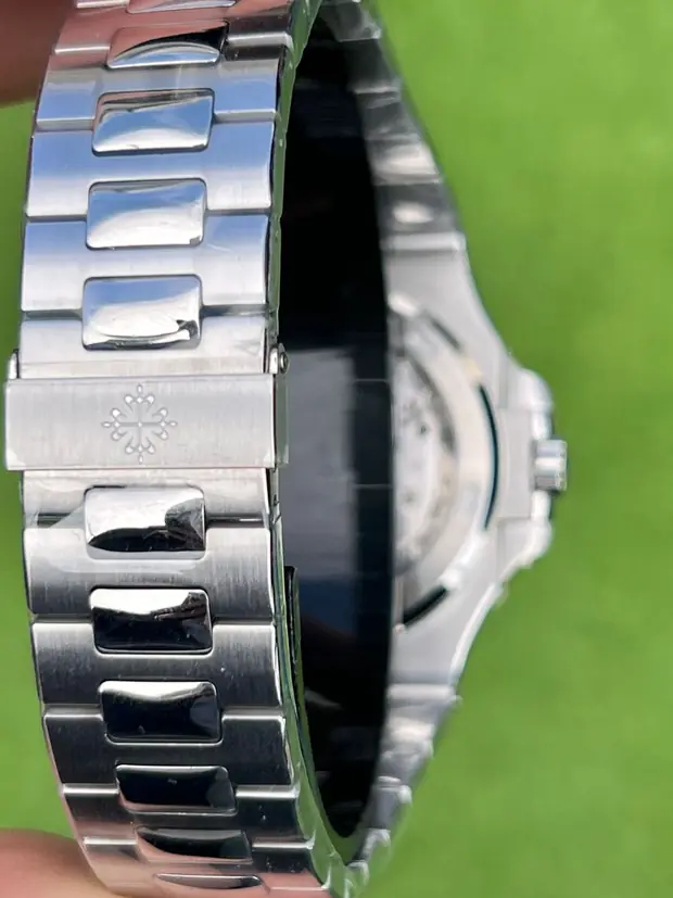 Patek Philippe Nautilus "Çelik Kasa Mavi Kadran" 5711 No. 04