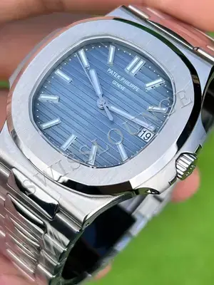 Patek Philippe Nautilus "Çelik Kasa Mavi Kadran" 5711 No. 04 — 1. görsel