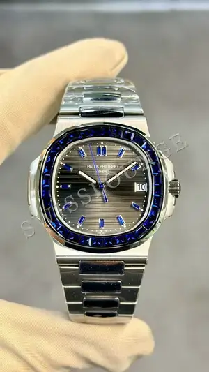 Patek Philippe Nautilus "Çelik Kasa Mavi Kadran" 5712 No. 02 — 1. görsel