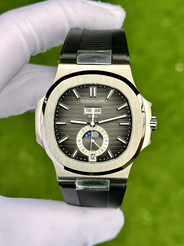 Patek Philippe Nautilus "Chronograph Çelik Kasa Siyah Kadran" 5980 No. 02