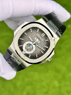 Patek Philippe Nautilus "Chronograph Çelik Kasa Siyah Kadran" 5980 No. 02, 3. görsel