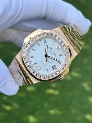 Patek Philippe Nautilus "Ladies Taşlı Pembe Altın Kasa Pembe Kadran" 7018 No. 01, 2. görsel