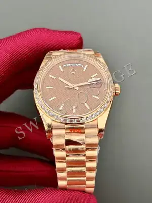 Patek Philippe Nautilus "Ladies Taşlı Pembe Altın Kasa Pembe Kadran" 7018 No. 02 — 4. görsel