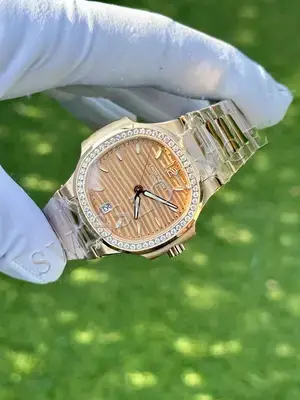 Patek Philippe Nautilus "Ladies Taşlı Pembe Altın Kasa Pembe Kadran" 7018 No. 04 — 3. görsel