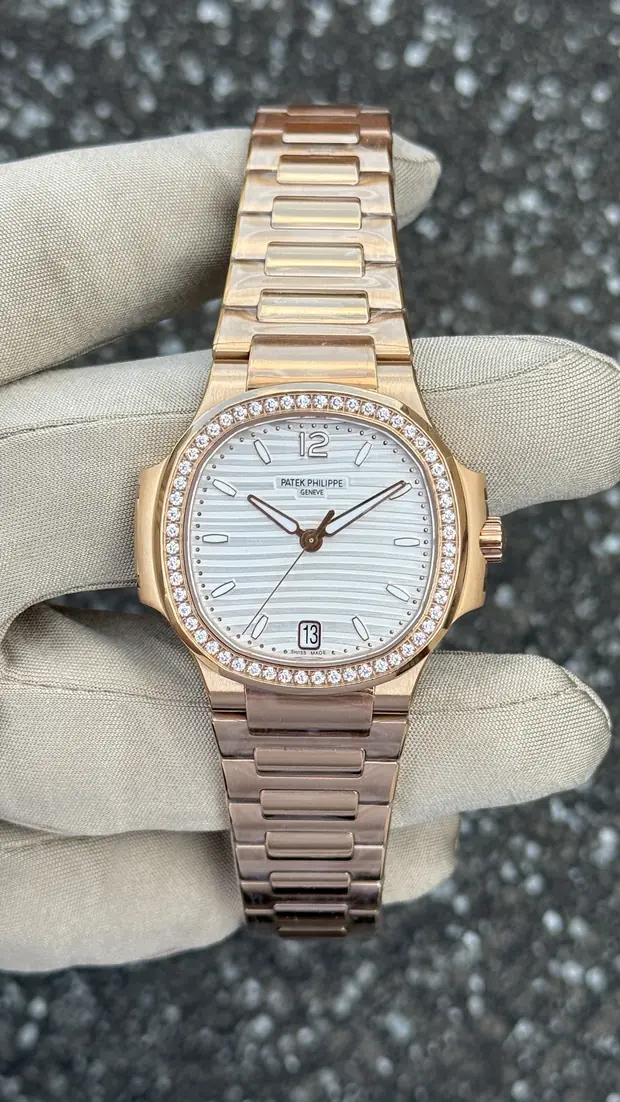 Patek Philippe Nautilus "Rose Gold" 5711R No. 04