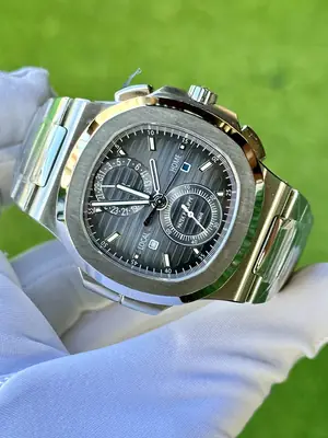 Patek Philippe Nautilus "Travel Time Chronograph" 5990 — 2. görsel