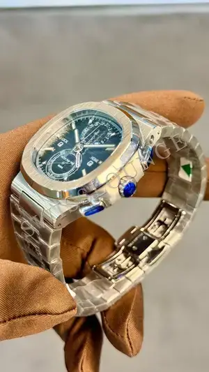 Patek Philippe Nautilus "Travel Time Chronograph Çelik Kasa" 5990 — 6. görsel