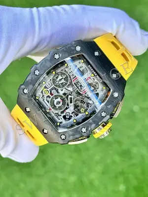 Richard Mille RM 011-03 "Flyback Chronograph Çelik Bezel Sarı Kordon", 3. görsel