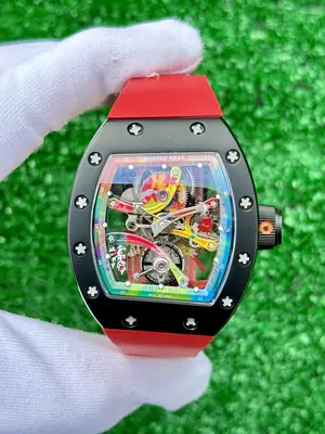Richard Mille RM 057 "Tourbillon Dragon Jackie Chan Pembe Altın Bezel Siyah Kordon" — 1. görsel