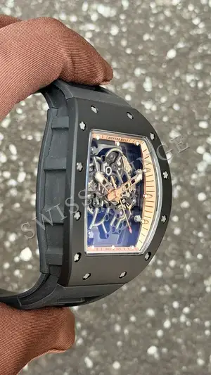 Richard Mille RM 057 "Tourbillon Dragon Jackie Chan Sarı Altın Bezel Siyah Kordon", 5. görsel