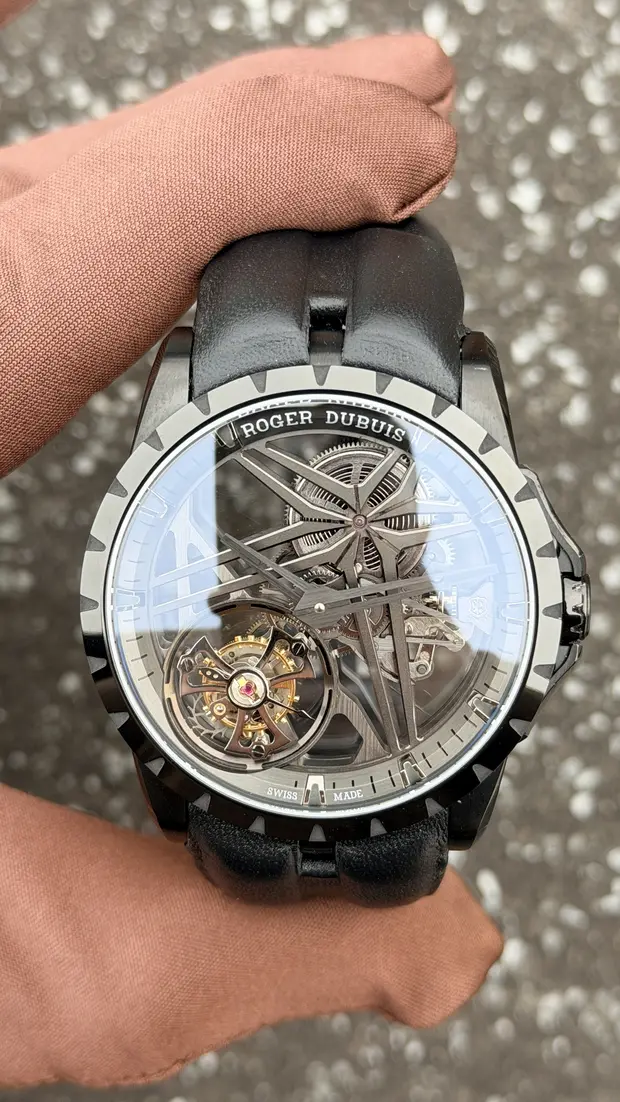 Roger Dubuis Excalibur "Spider Pirelli Tourbillon Skeleton"