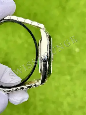Rolex Datejust 36 mm "Palm Green Fluted Bezel Jubile Kordon" 126234 No. 04 — 6. görsel