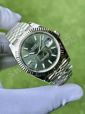 Rolex Datejust 36 mm "Palm Green Fluted Bezel Jubile Kordon" 126234 No. 13 — 2. görsel