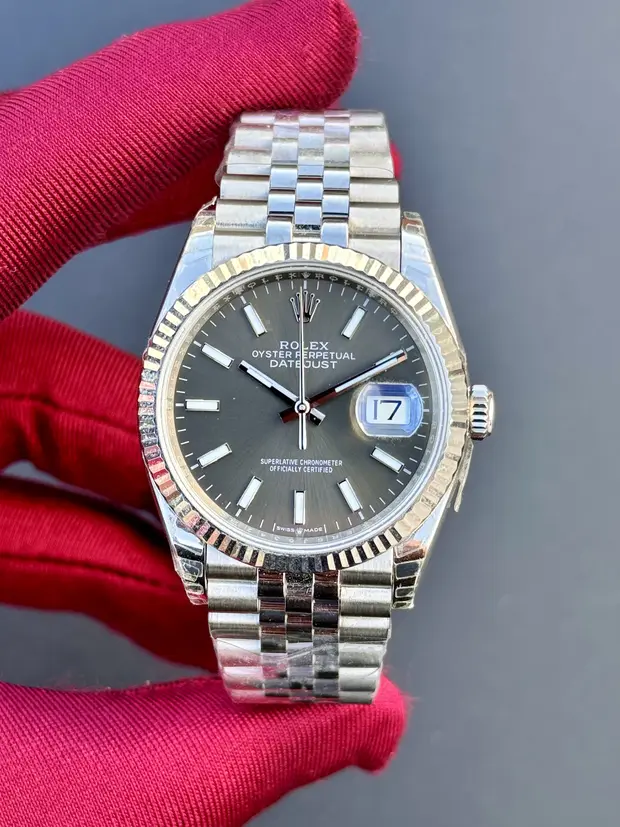 Rolex Datejust 41 mm "Mint Green Tirtikli Bezel Jubile Kordon" 126334 No. 02