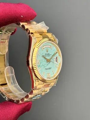 Rolex Day-Date 36 mm "Turquoise Marble Roman Dial" — 5. görsel