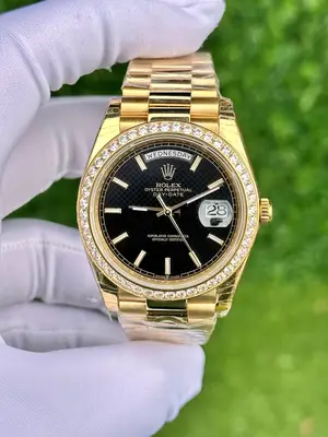 Rolex Day-Date 40 mm "Altın Siyah" — 1. görsel