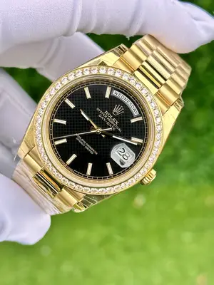 Rolex Day-Date 40 mm "Altın Siyah" — 3. görsel