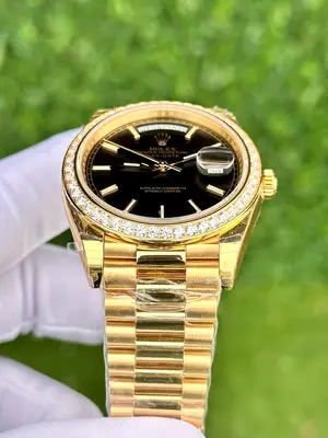Rolex Day-Date 40 mm "Altın Siyah" — 4. görsel