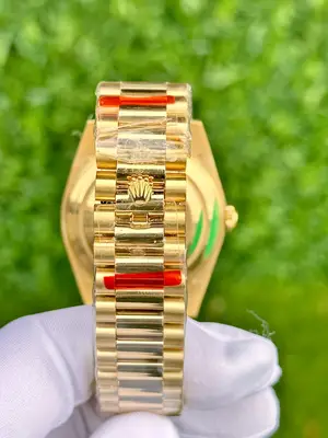 Rolex Day-Date 40 mm "Altın Siyah" — 7. görsel