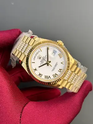 Rolex Day-Date "Altın Beyaz Zamanl Beyaz Zamanl" — 2. görsel
