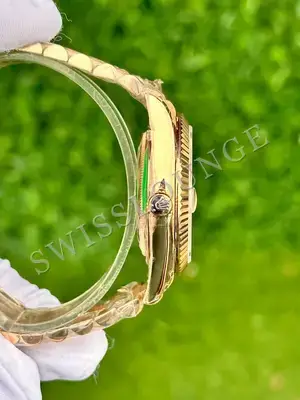 Rolex Day-Date "Cubuklu Altın Kadran" 228238 No. 02 — 6. görsel