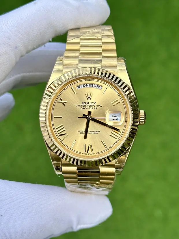 Rolex Day-Date "Cubuklu Altın Kadran" 228238 No. 04